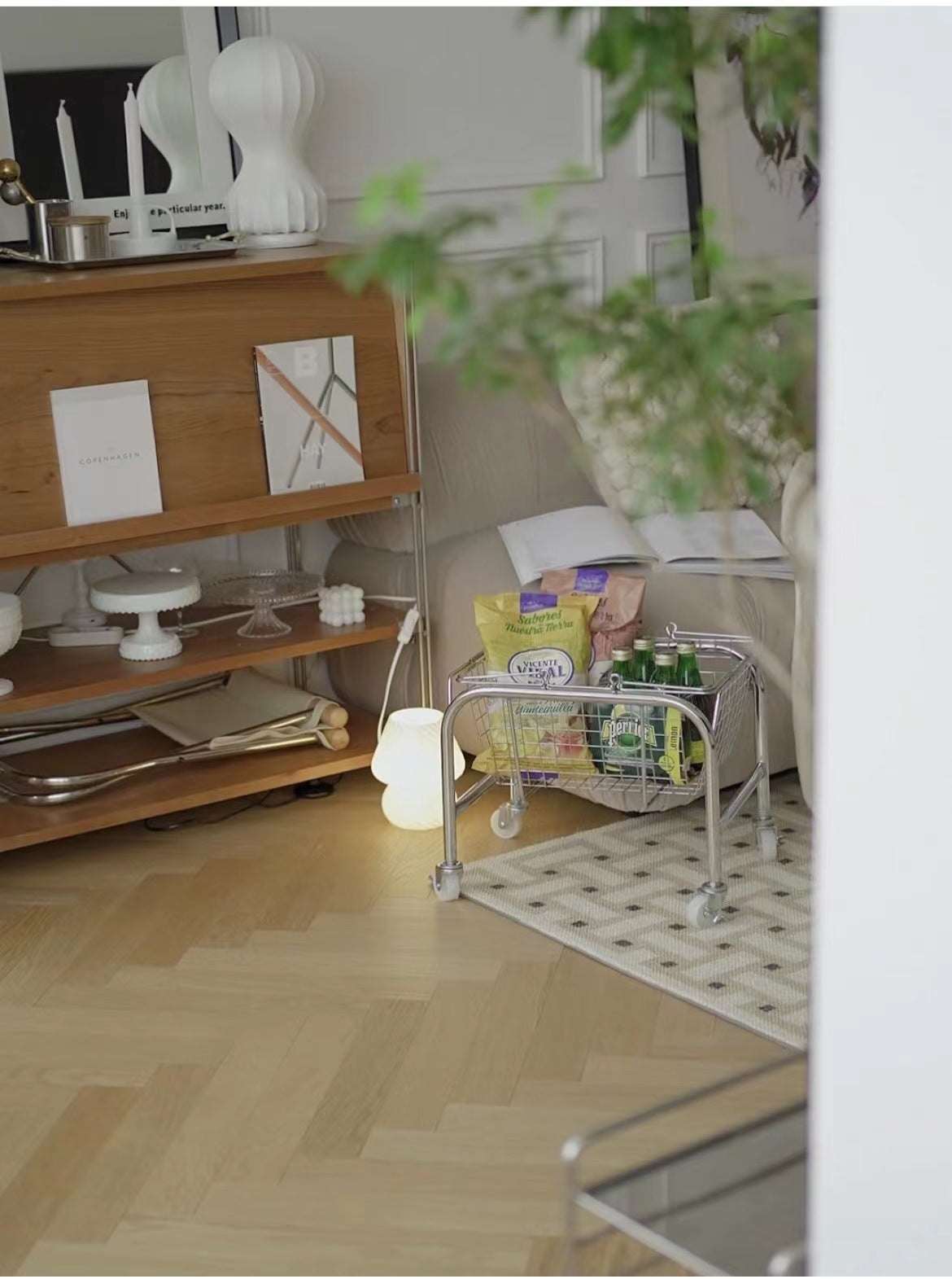 Snack storage basket